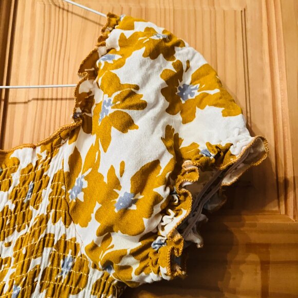 Gold and White floral patterned sun dress with poofy sleeves, size M - Picture 5 of 11